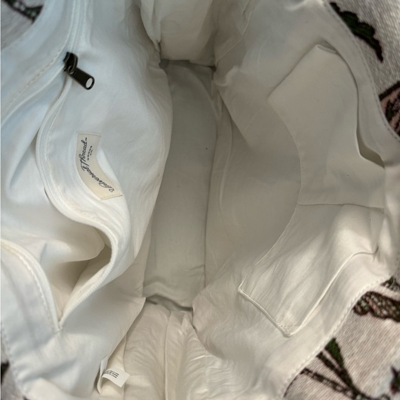 Universal Threads Cloth Tote Bag - Picture 3 of 3